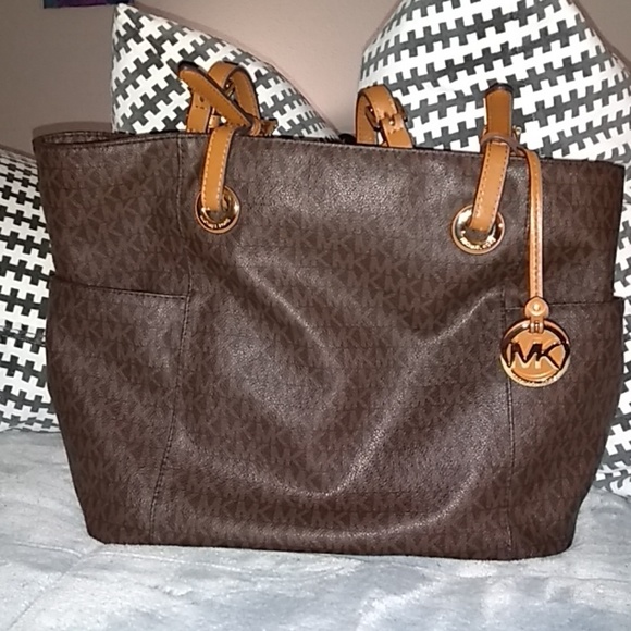Michael Kors Handbags - Authentic Michael Kors Brown & Tan Tote